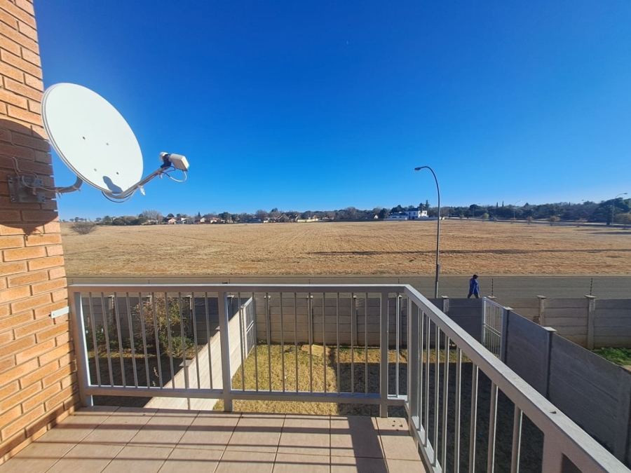 2 Bedroom Property for Sale in Pellissier Free State